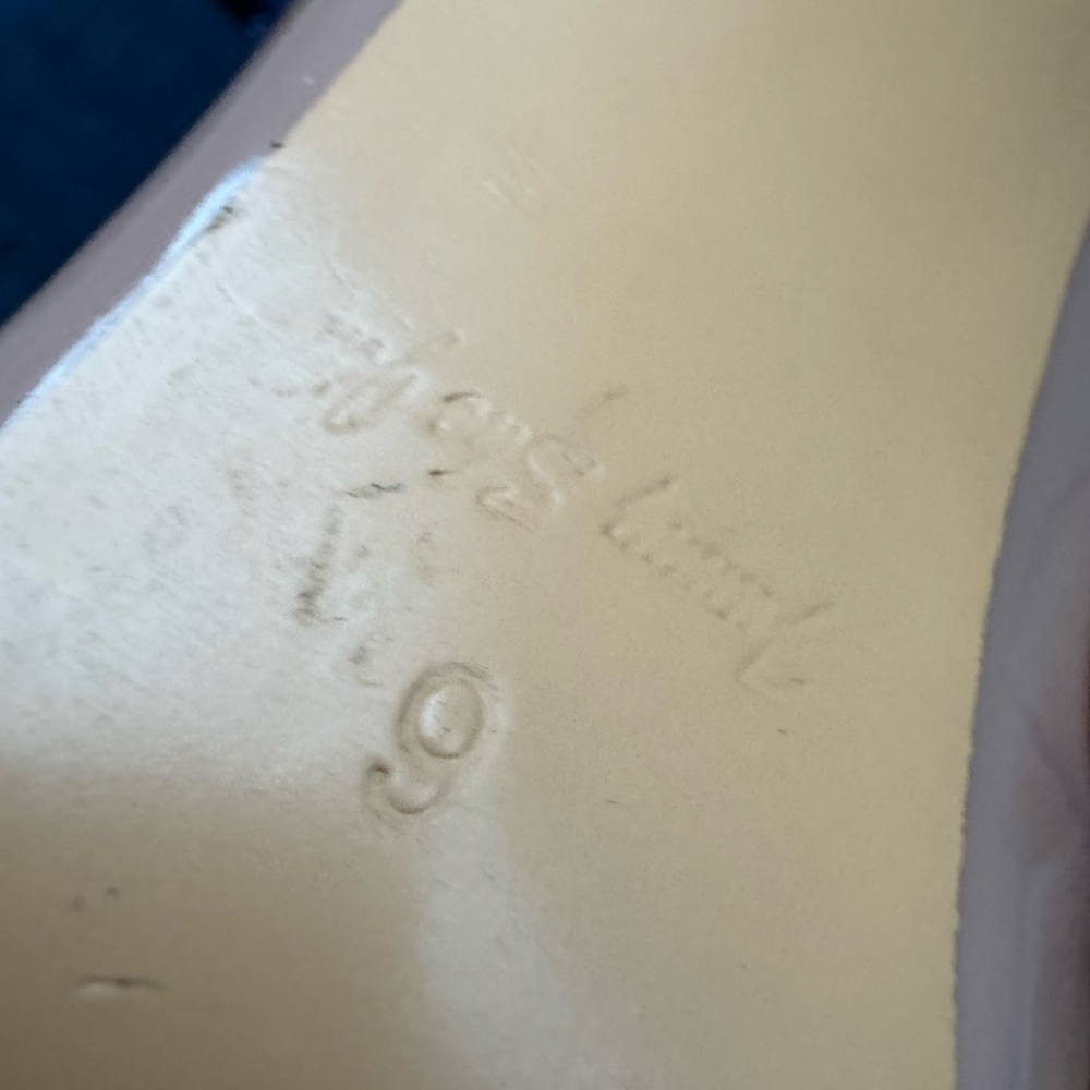 Tan F5J heels - Picture 2 of 2
